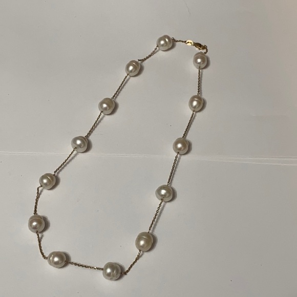 Beautiful Freshwater Pearl 14 K Gold Necklace 008